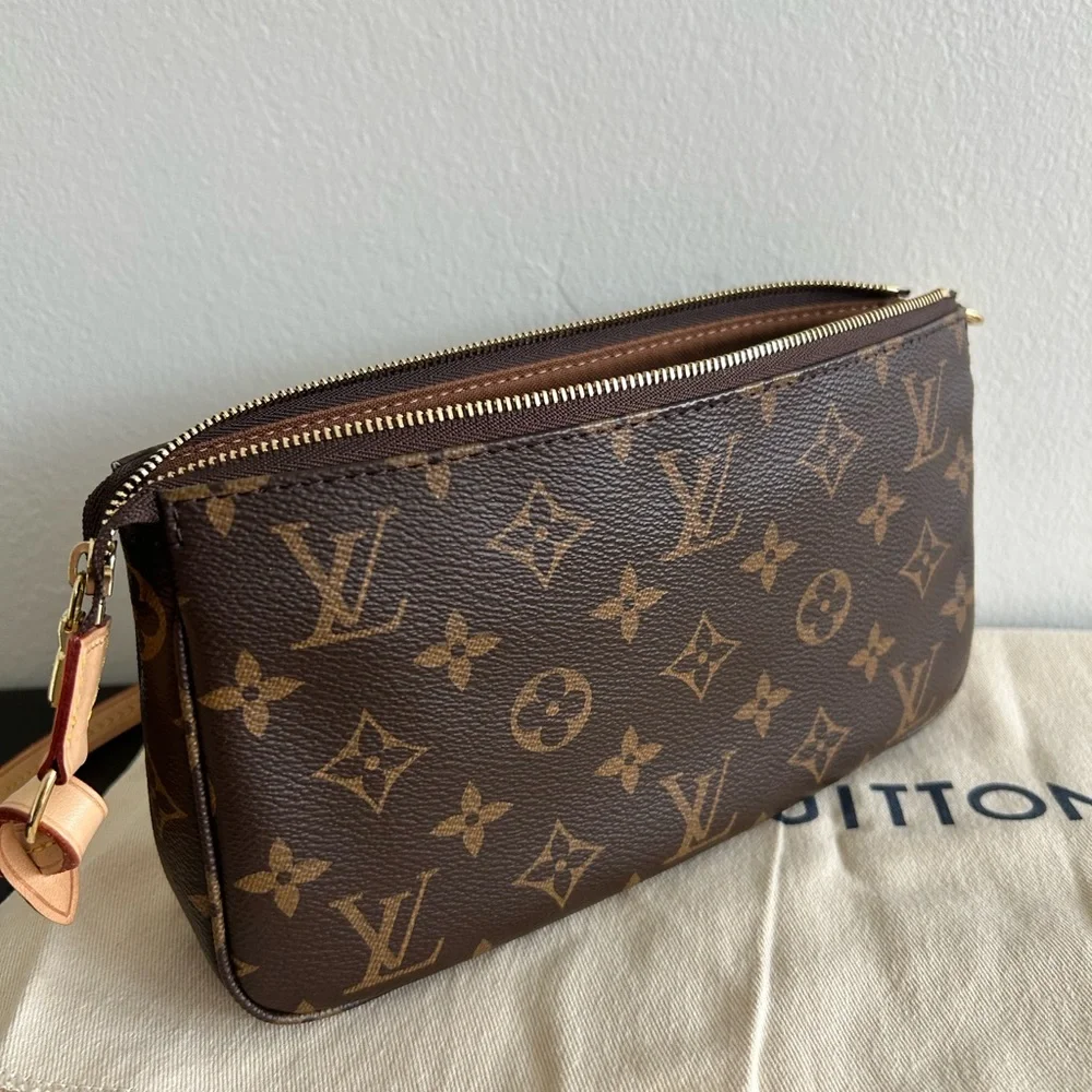 Louis Vuitton Mini Bag in Brown with Gold Accents - Picture 2 of 14